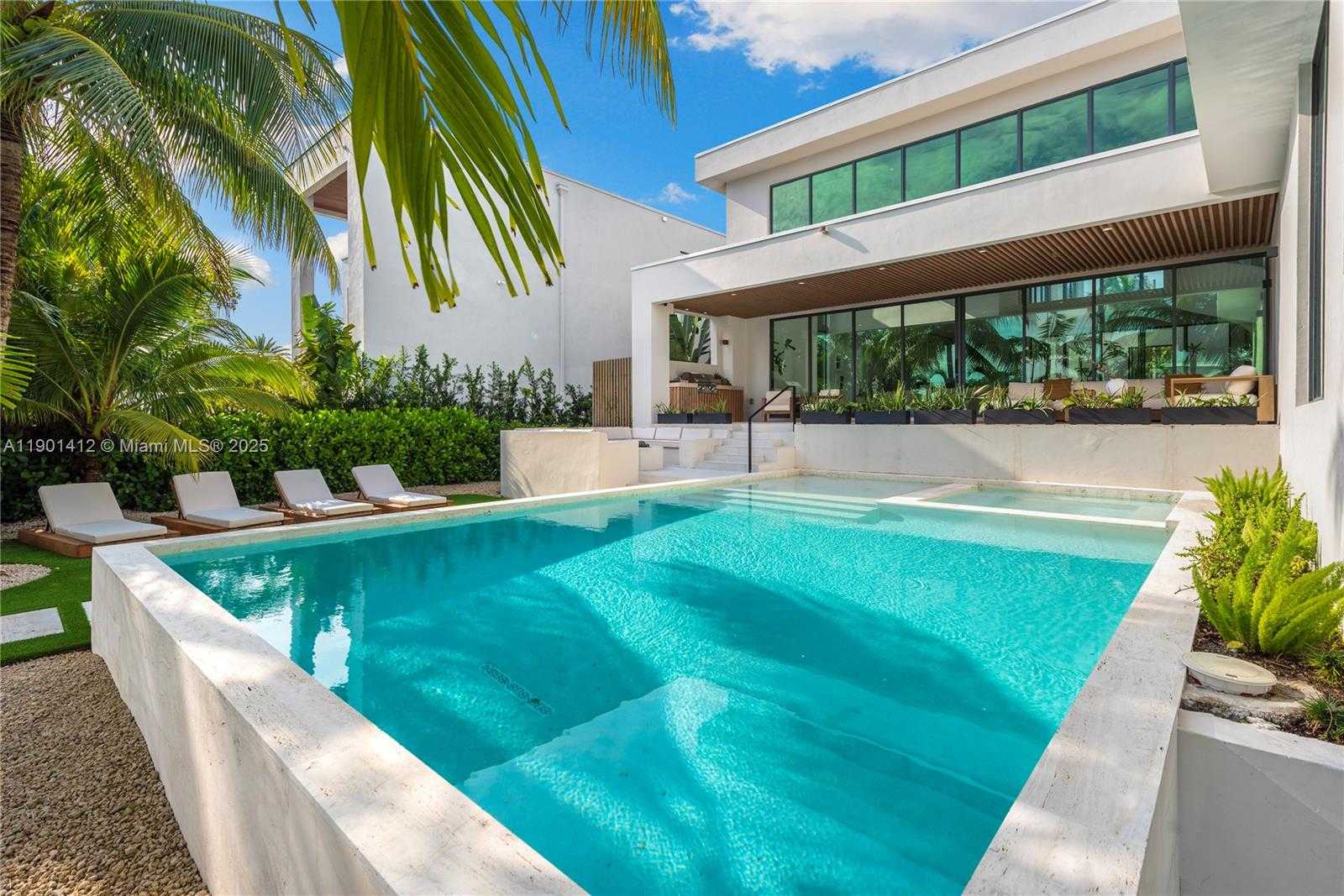 Small Image of 773 NORTH EAST 77TH TER, Miami Number 28