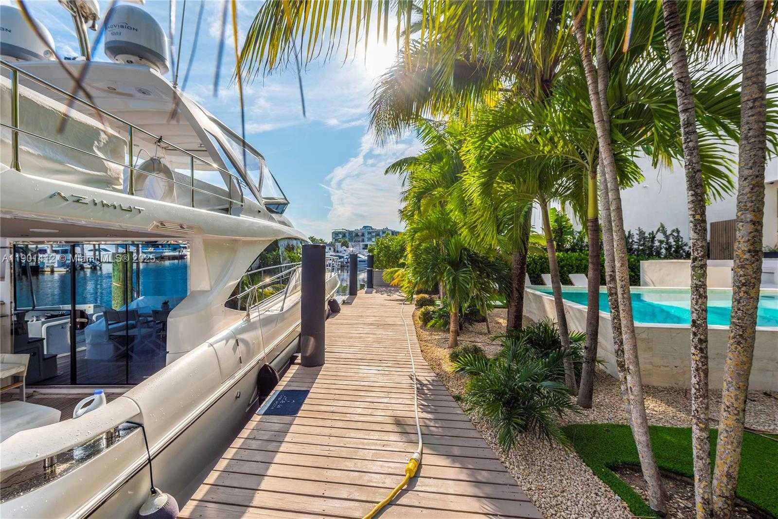 Small Image of 773 NORTH EAST 77TH TER, Miami Number 29