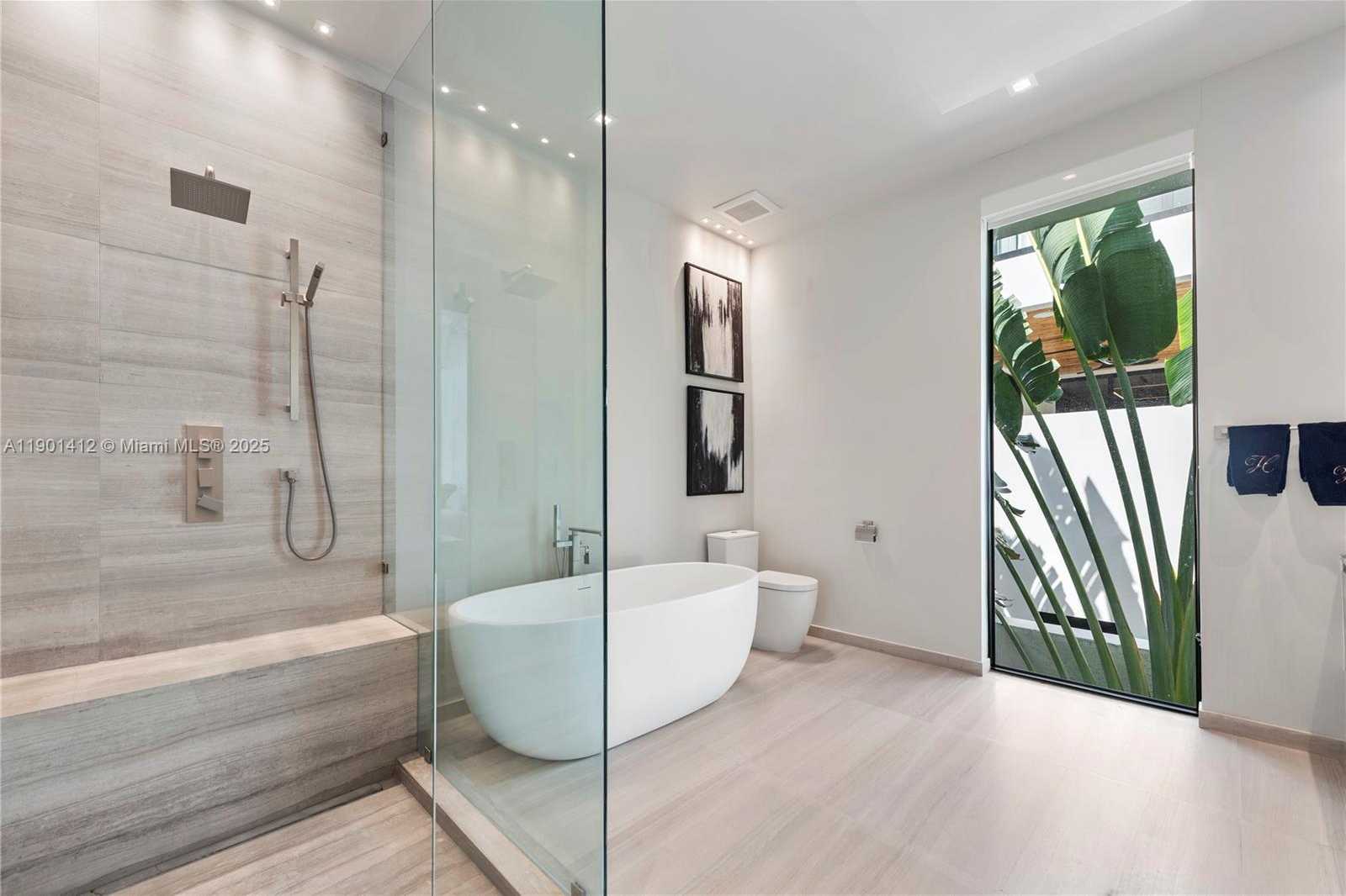 Small Image of 773 NORTH EAST 77TH TER, Miami Number 38