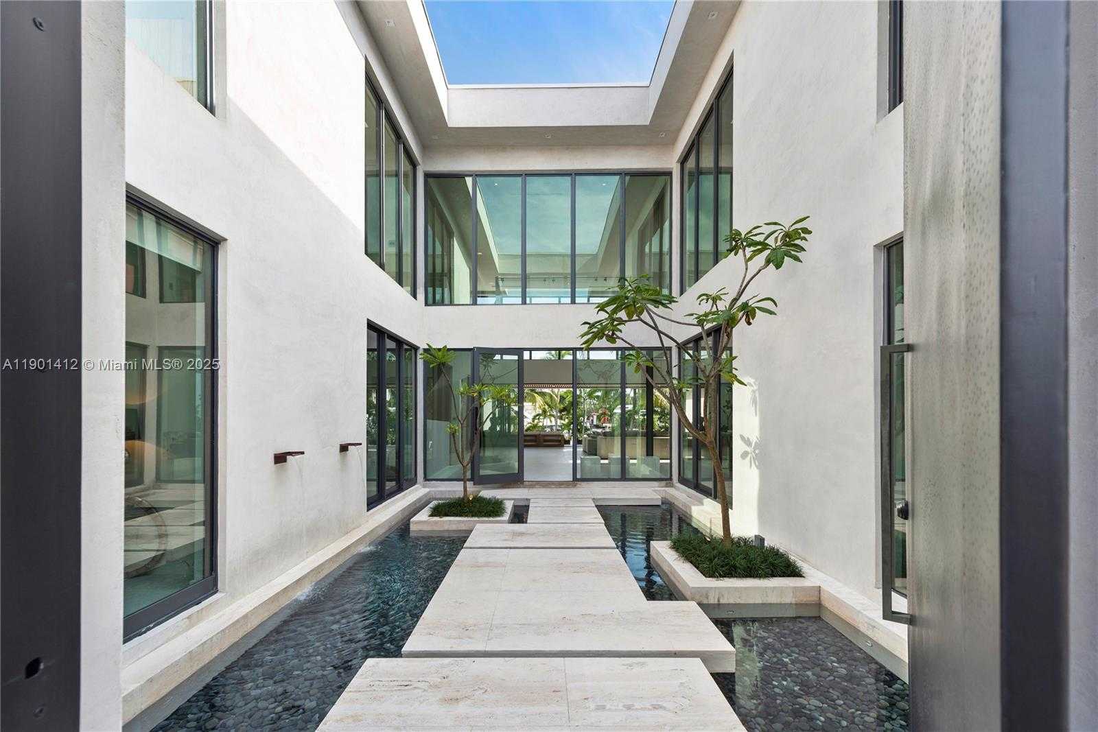 Small Image of 773 NORTH EAST 77TH TER, Miami Number 4