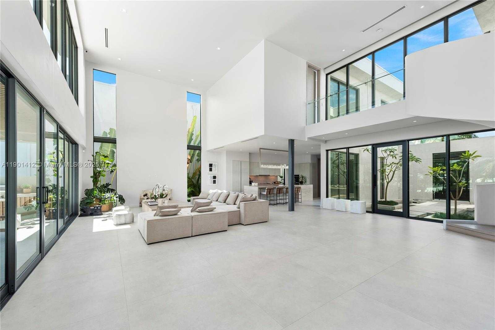 Small Image of 773 NORTH EAST 77TH TER, Miami Number 42