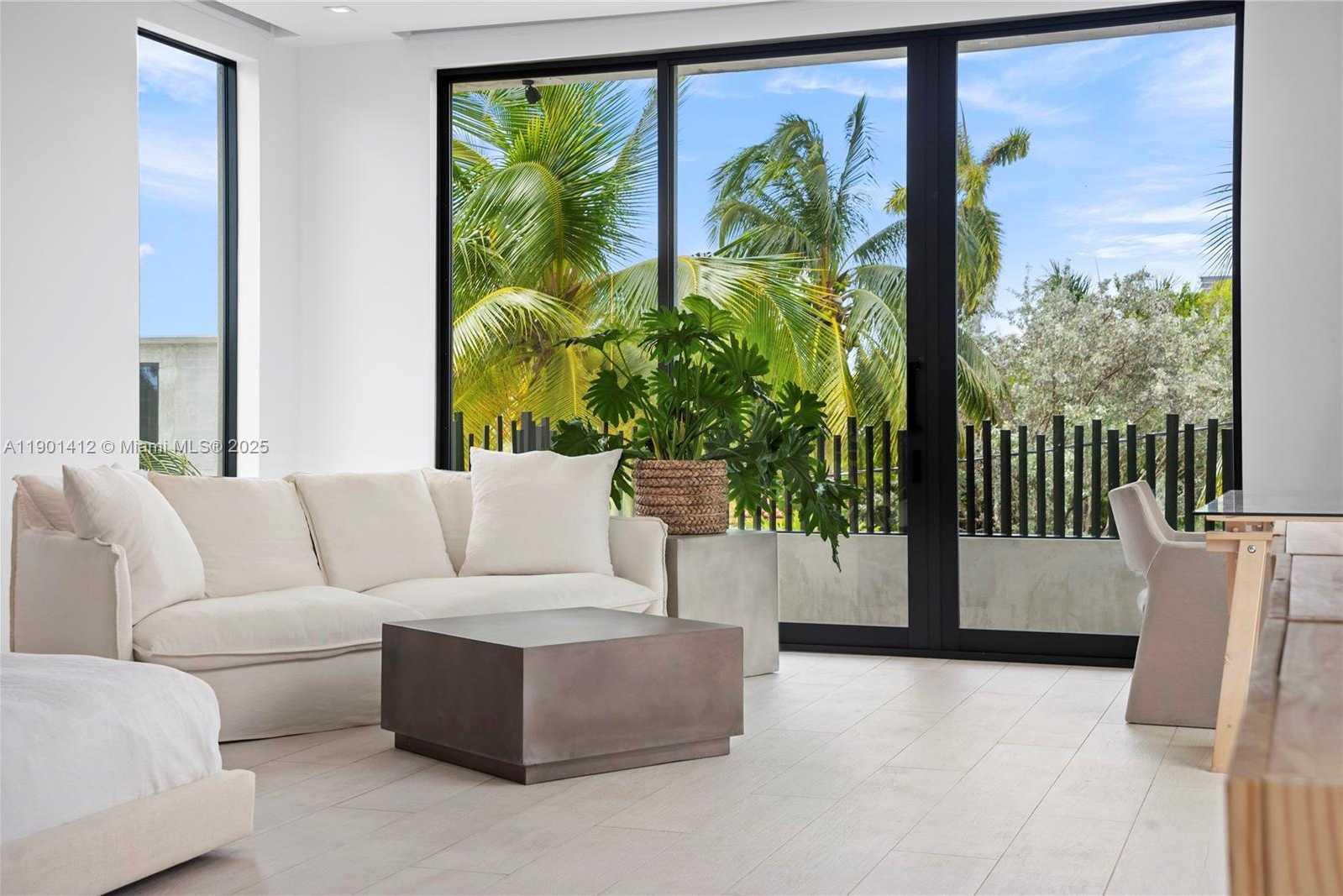 Small Image of 773 NORTH EAST 77TH TER, Miami Number 61