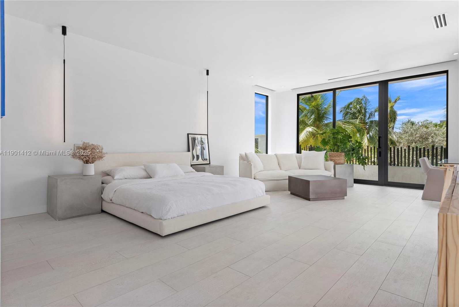 Small Image of 773 NORTH EAST 77TH TER, Miami Number 62