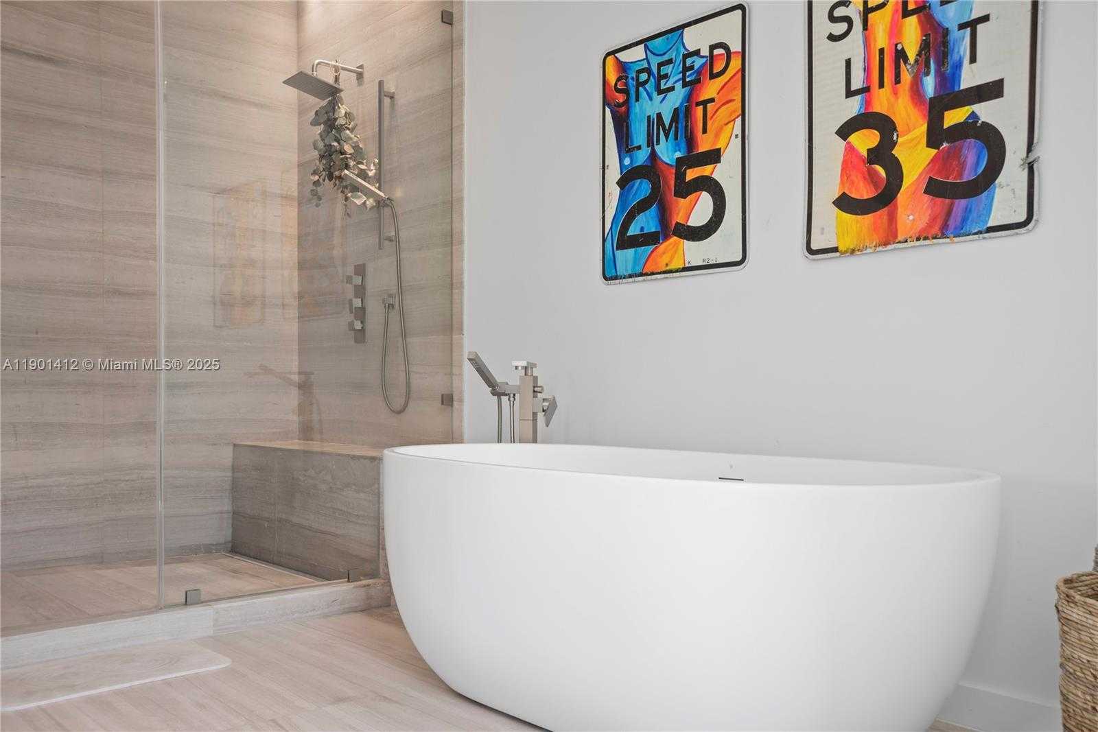 Small Image of 773 NORTH EAST 77TH TER, Miami Number 70