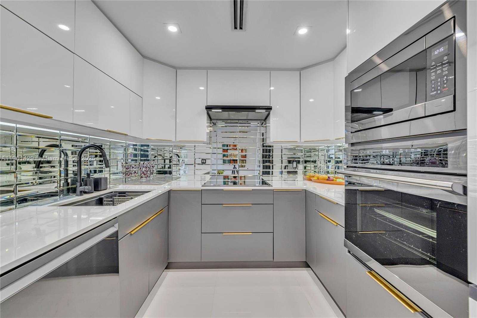 Small Image of 5600 COLLINS AVE #10H, Miami Beach Number 10
