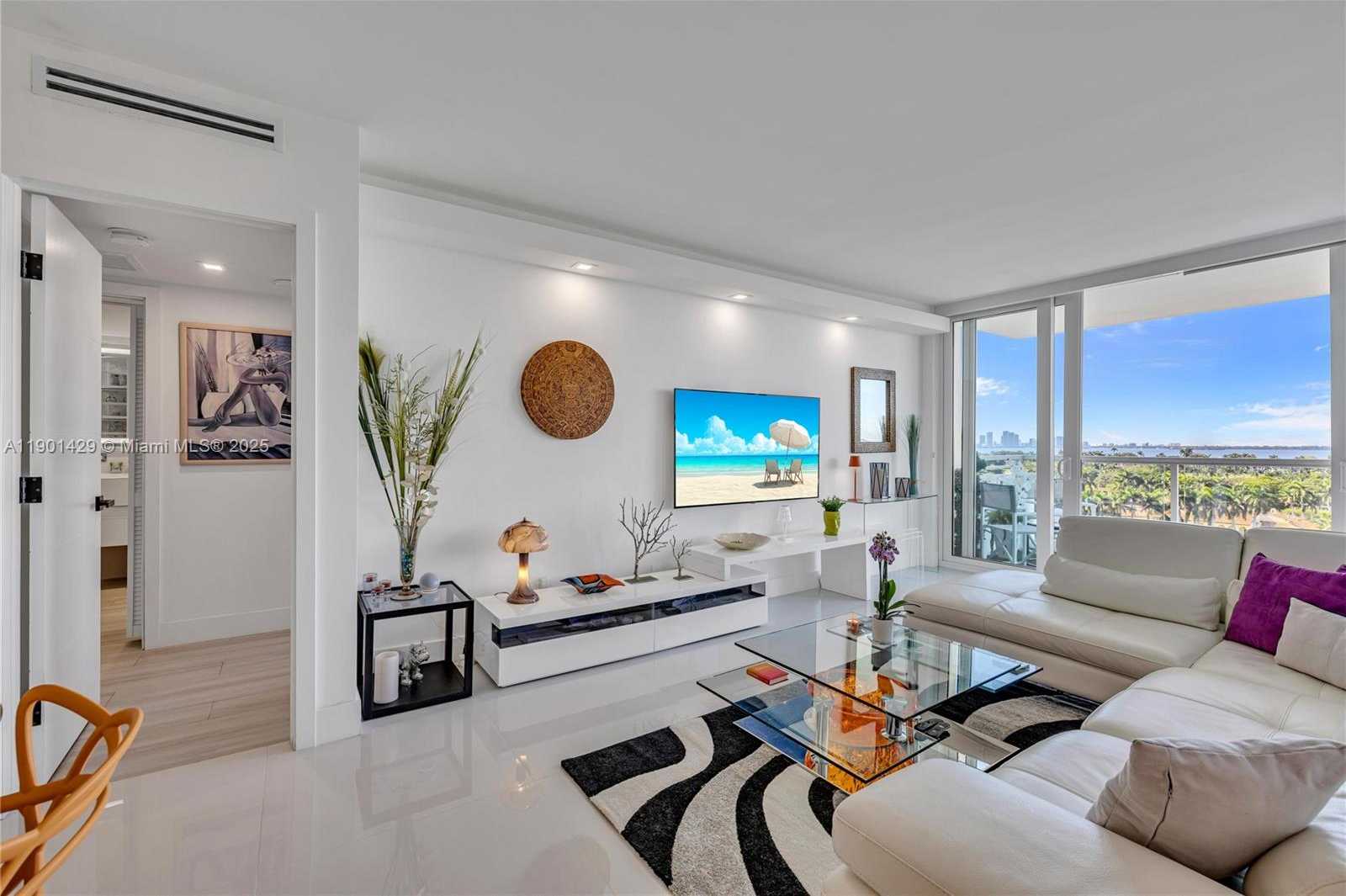 Small Image of 5600 COLLINS AVE #10H, Miami Beach Number 12