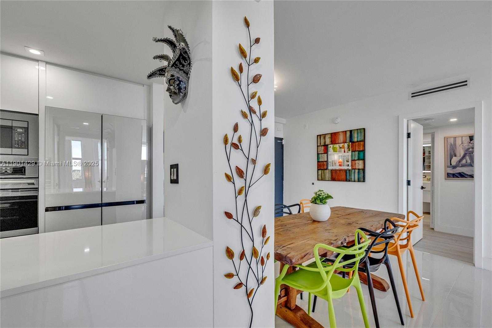 Small Image of 5600 COLLINS AVE #10H, Miami Beach Number 20