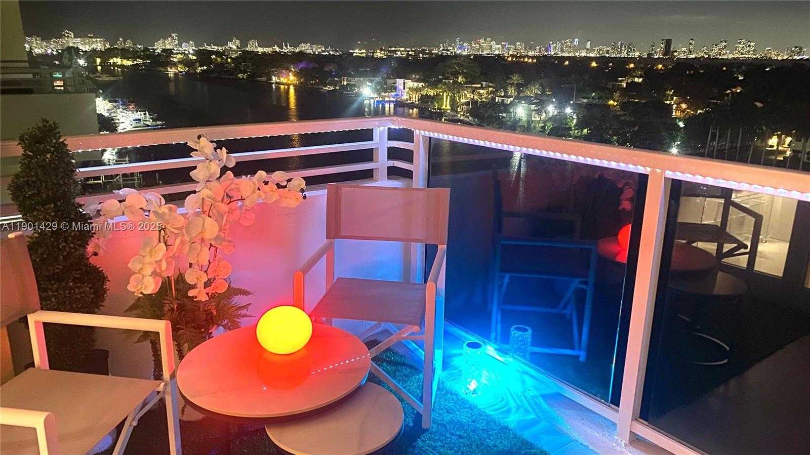 Small Image of 5600 COLLINS AVE #10H, Miami Beach Number 28
