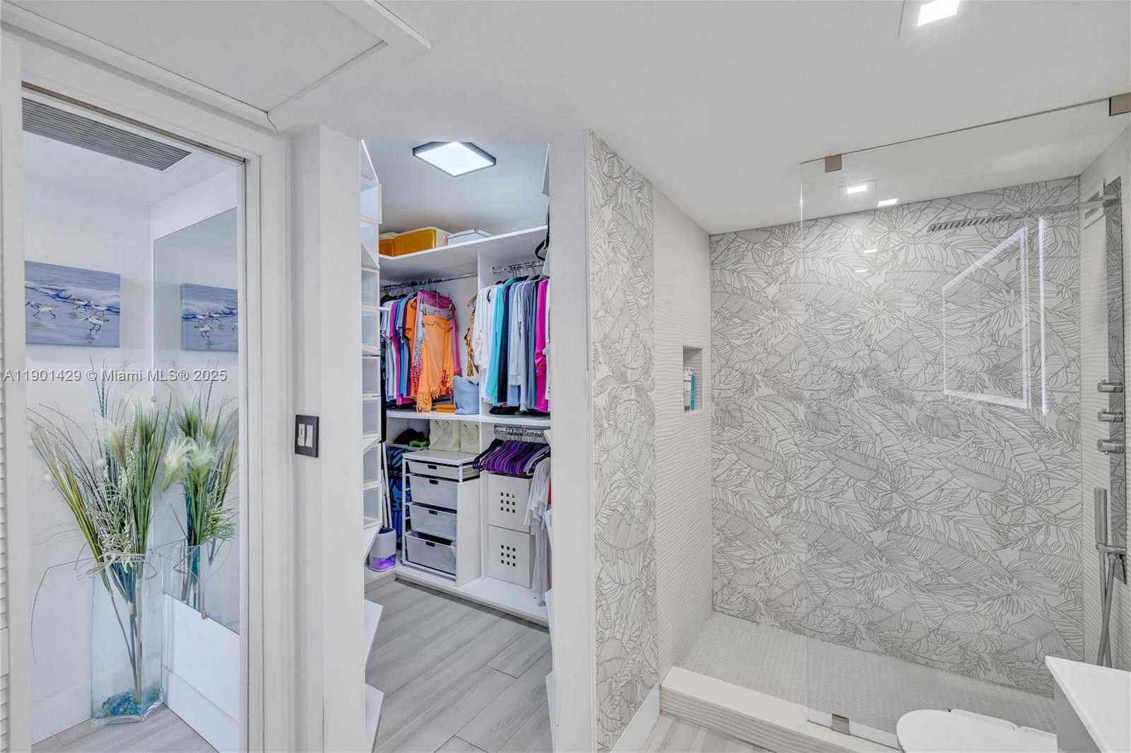 Small Image of 5600 COLLINS AVE #10H, Miami Beach Number 31