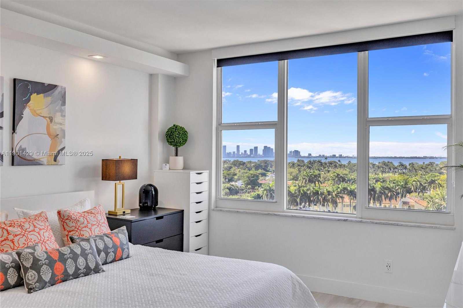 Small Image of 5600 COLLINS AVE #10H, Miami Beach Number 37
