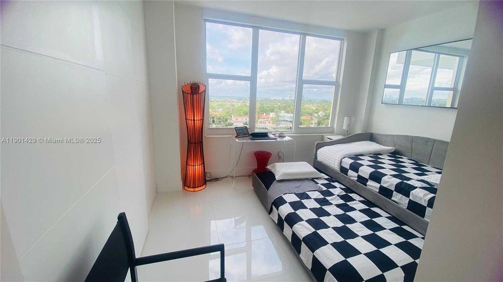 Small Image of 5600 COLLINS AVE #10H, Miami Beach Number 44