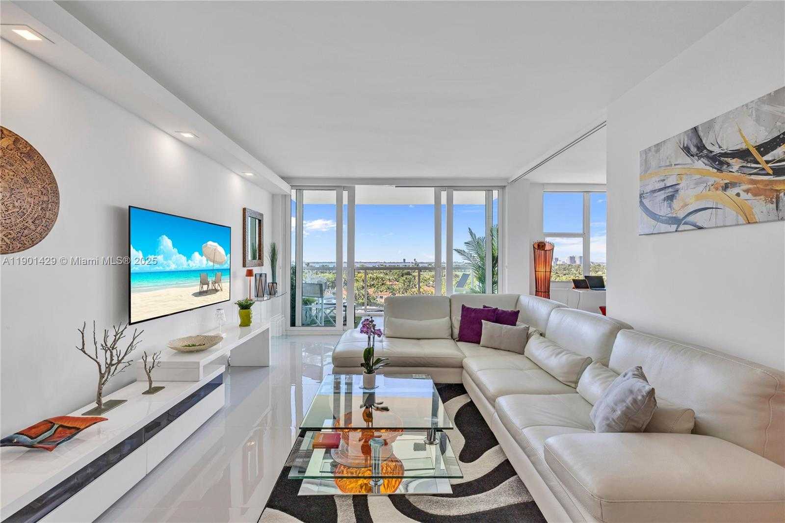 Small Image of 5600 COLLINS AVE #10H, Miami Beach Number 5