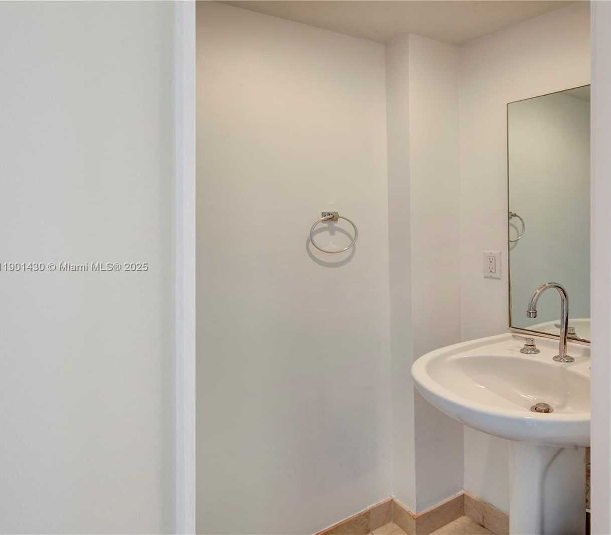 Small Image of 6917 COLLINS AVE #1622, Miami Beach Number 15