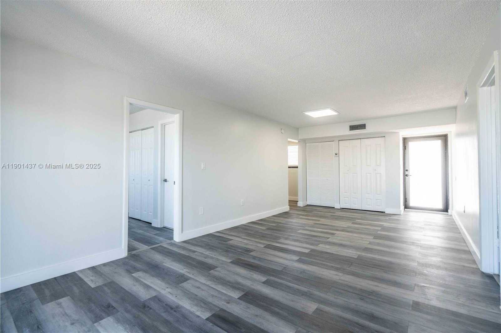 Small Image of 6960 RUE VENDOME #503, Miami Beach Number 7