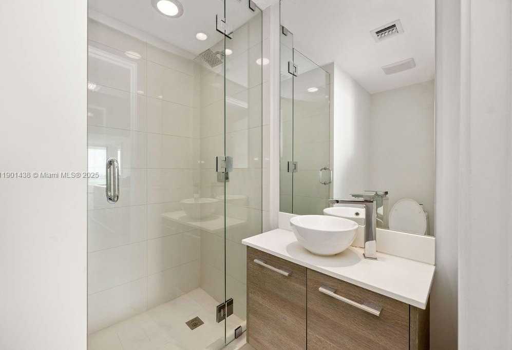 Small Image of 650 NORTH EAST 32ND ST #2205, Miami Number 48