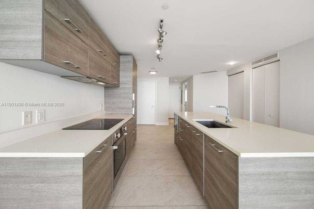 Small Image of 650 NORTH EAST 32ND ST #2205, Miami Number 53