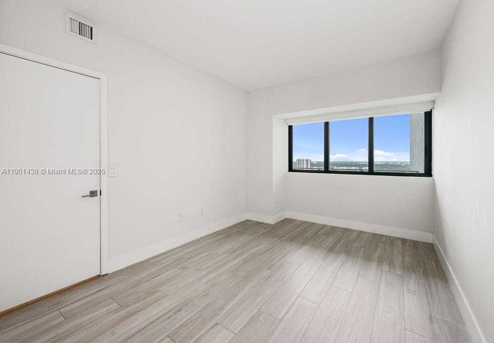 Small Image of 650 NORTH EAST 32ND ST #2205, Miami Number 55