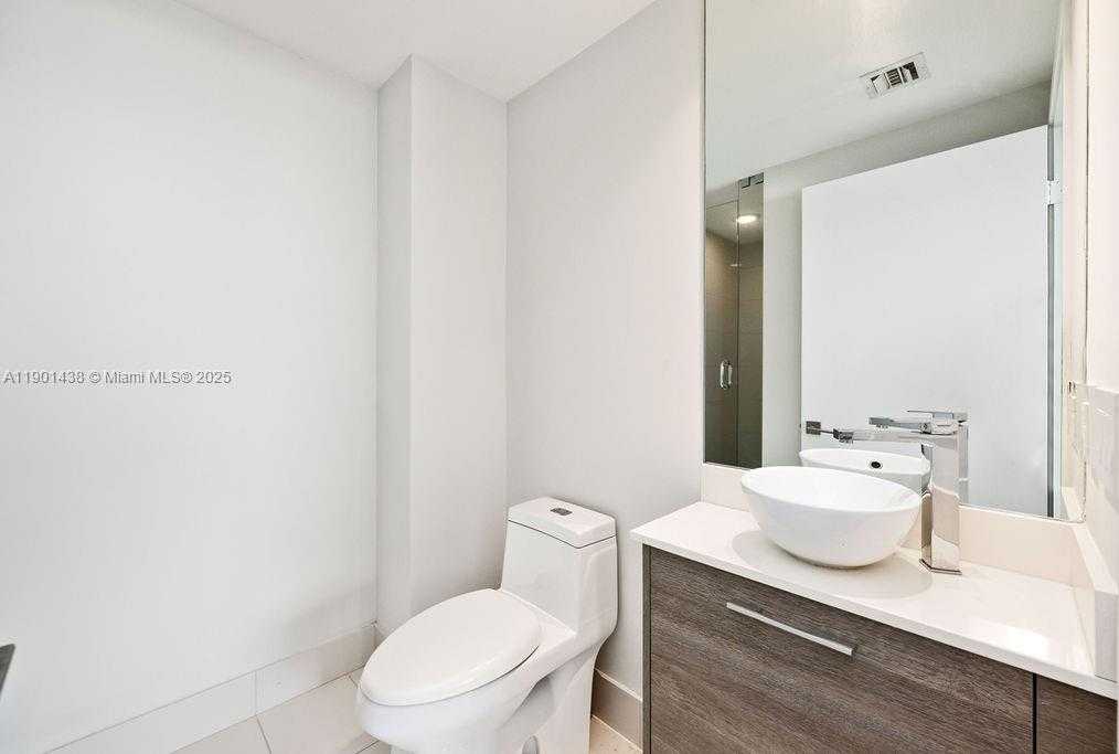 Small Image of 650 NORTH EAST 32ND ST #2205, Miami Number 56