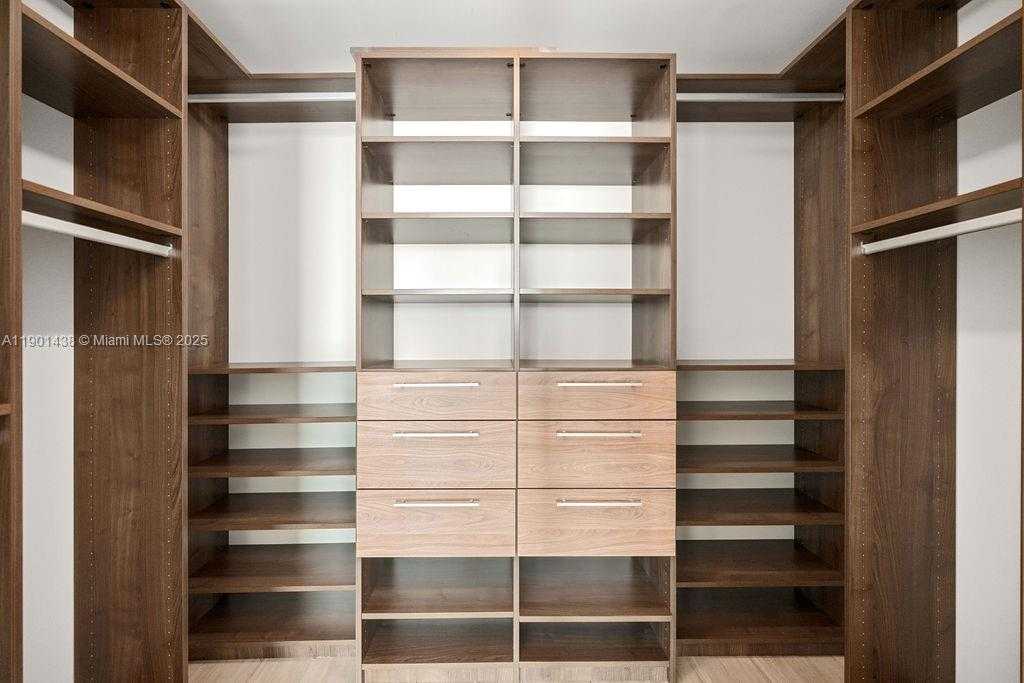 Small Image of 650 NORTH EAST 32ND ST #2205, Miami Number 58