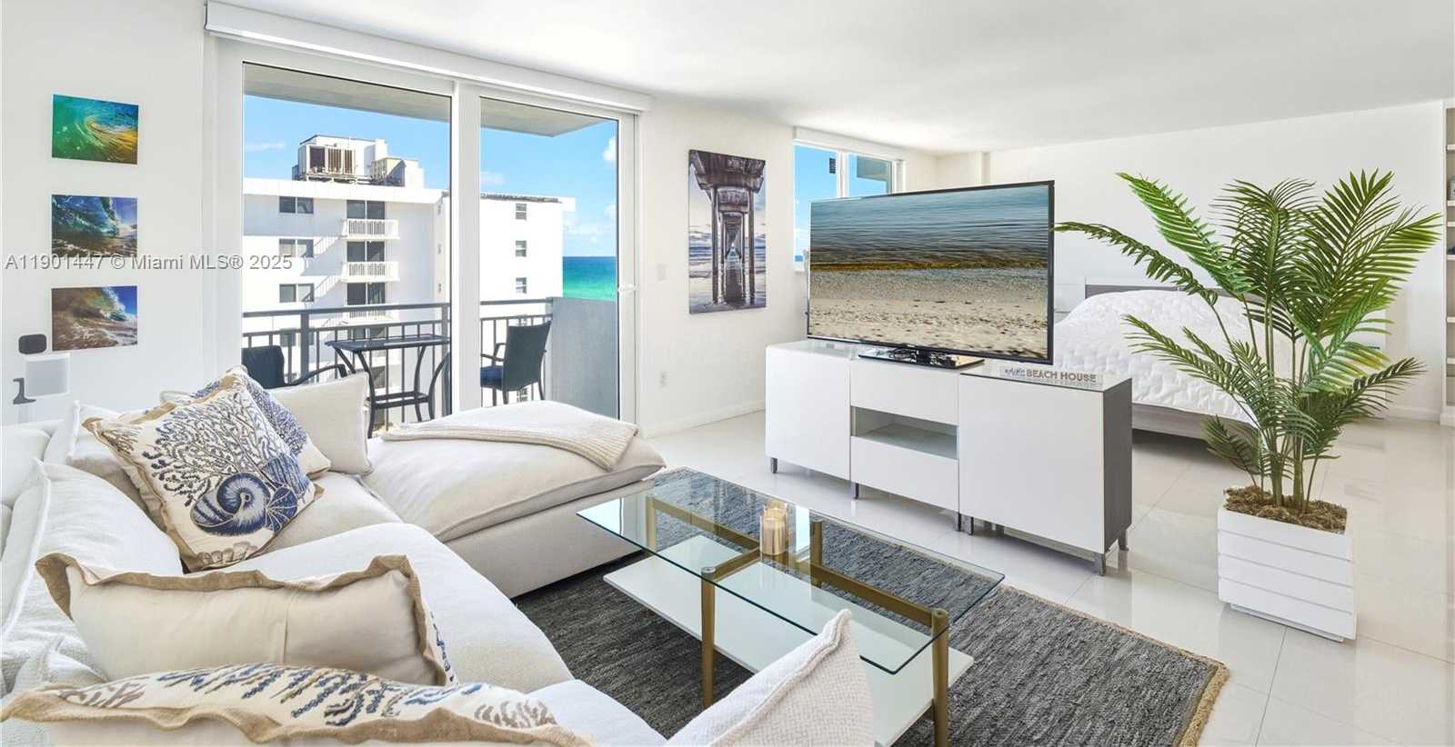 Small Image of 345 OCEAN DR #1019, Miami Beach Number 3