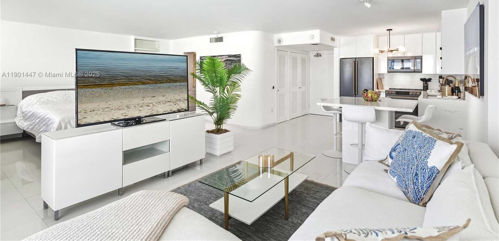 Small Image of 345 OCEAN DR #1019, Miami Beach Number 6