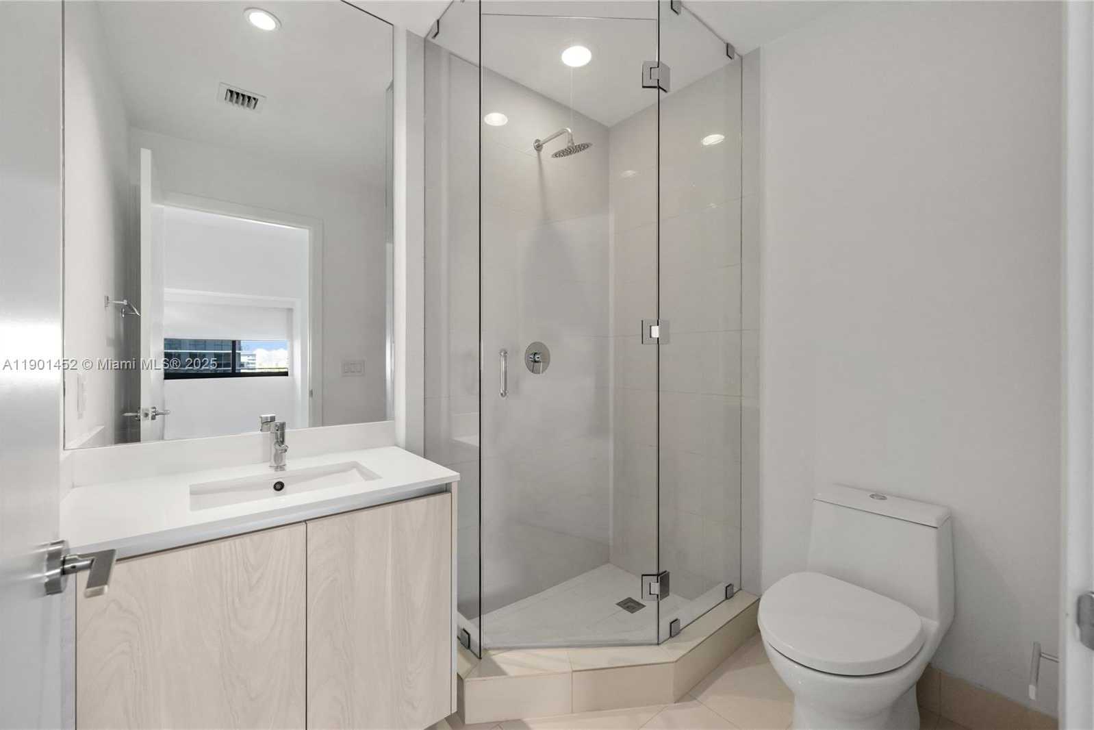 Small Image of 480 NORTH EAST 31ST ST #1504, Miami Number 37