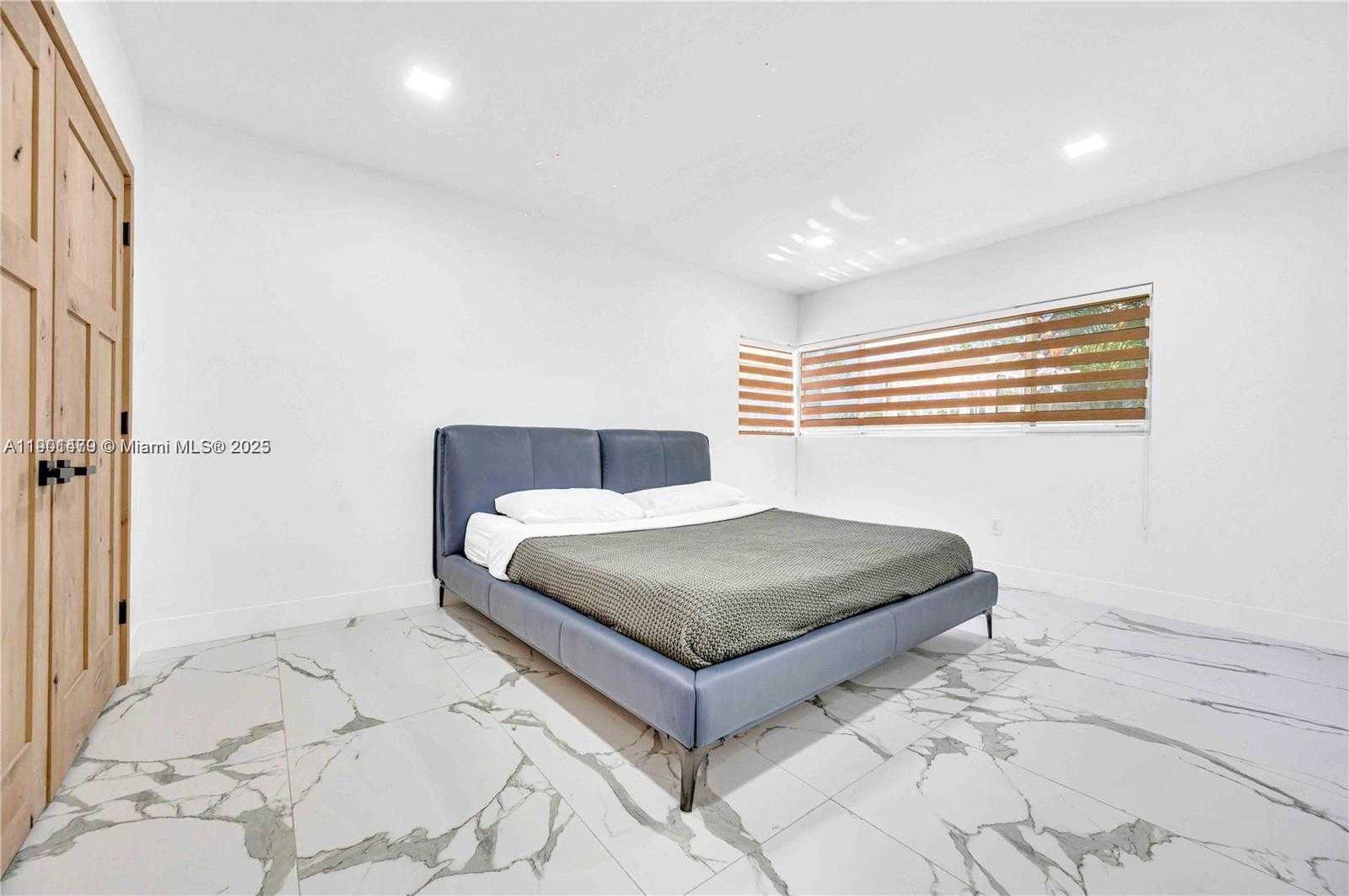Small Image of 4708 ALTON RD, Miami Beach Number 7