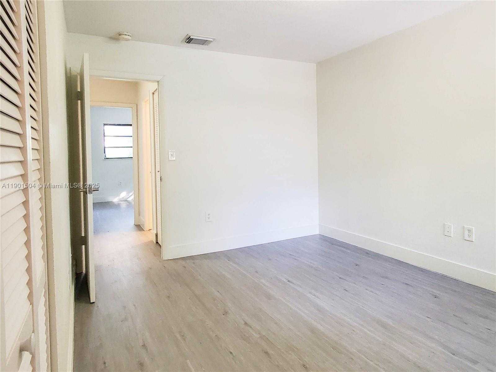 Small Image of 1901 NORTH WEST S RIVER DR #61F, Miami Number 18