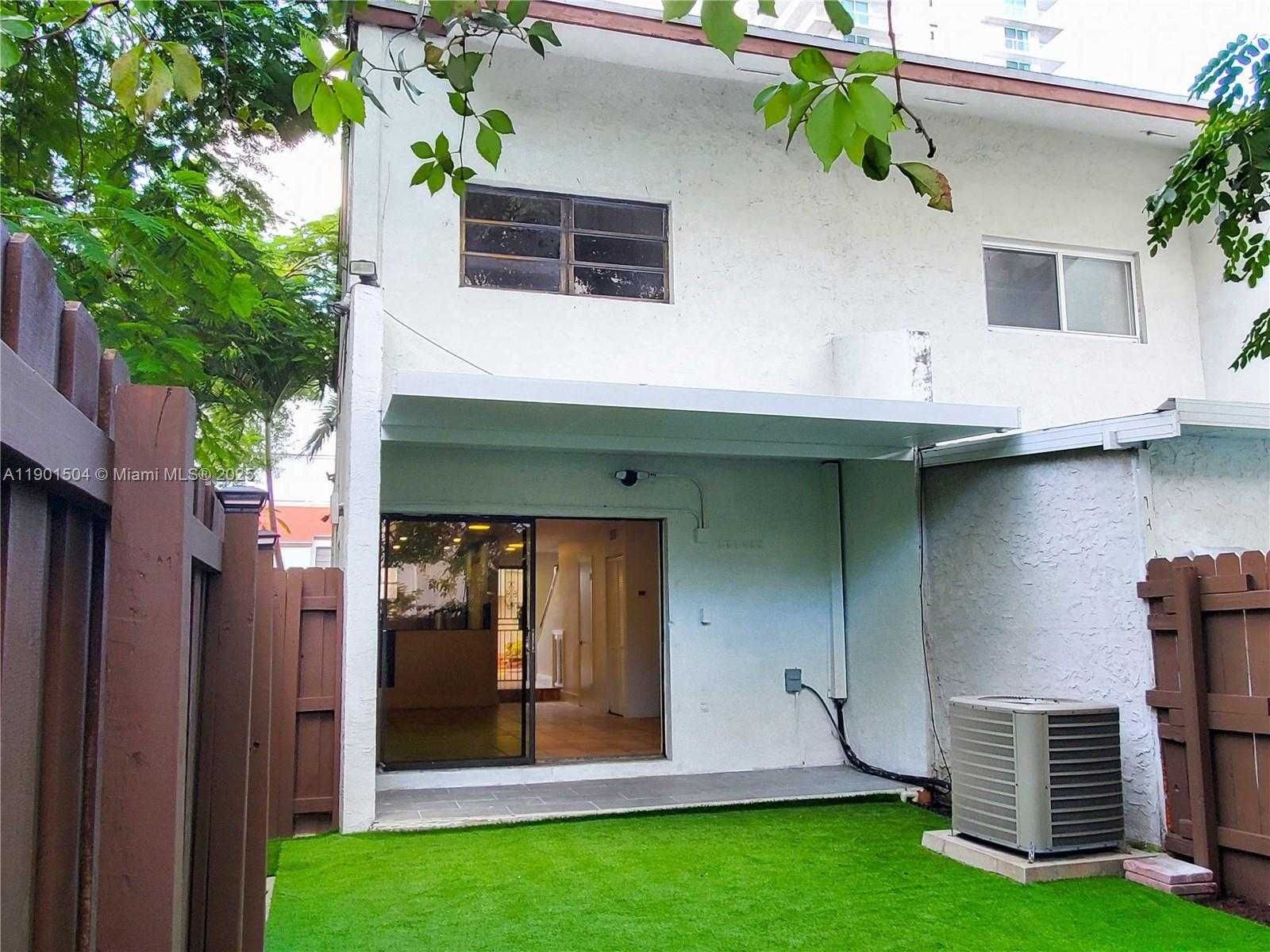 Small Image of 1901 NORTH WEST S RIVER DR #61F, Miami Number 26