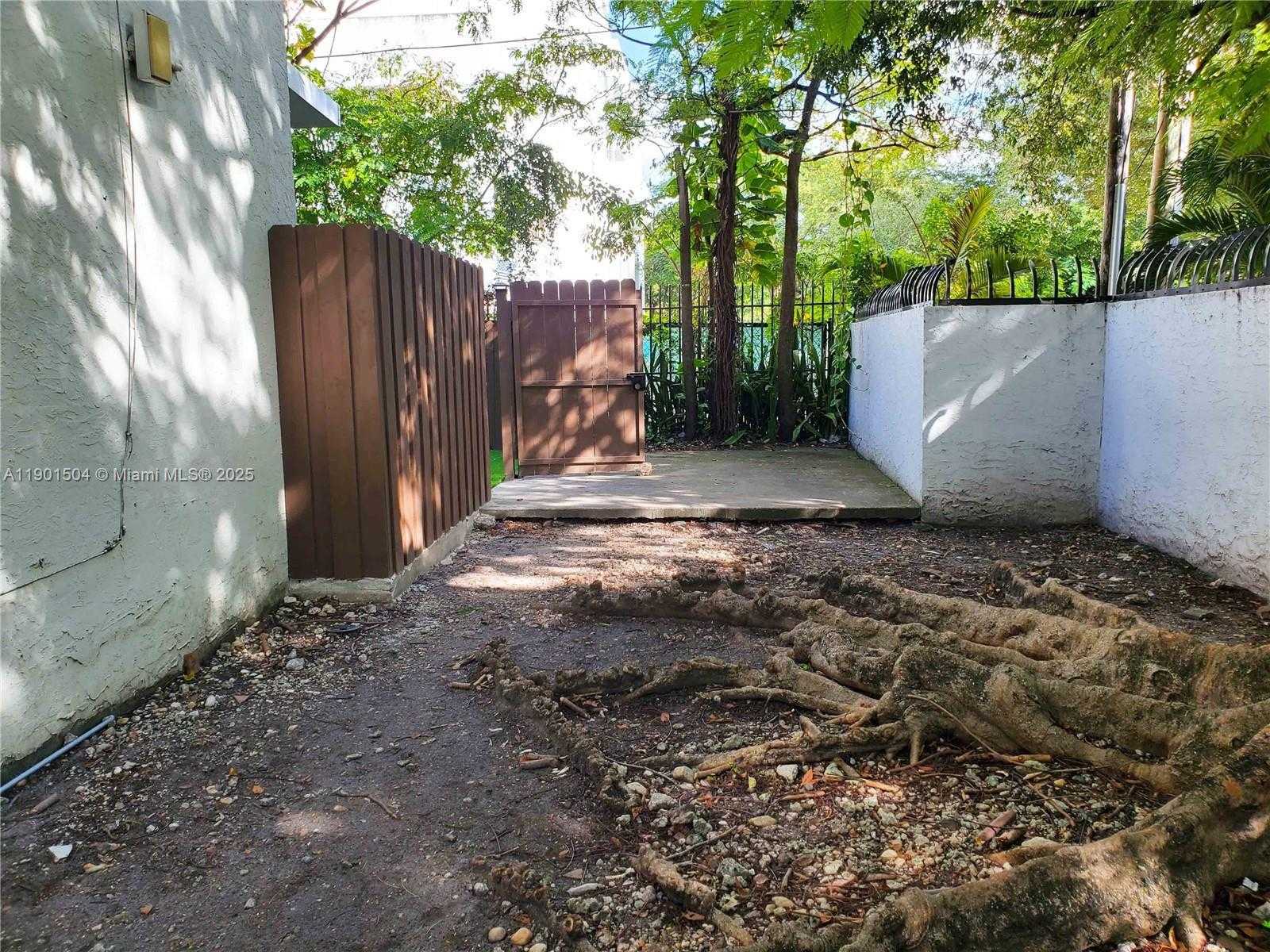 Small Image of 1901 NORTH WEST S RIVER DR #61F, Miami Number 31