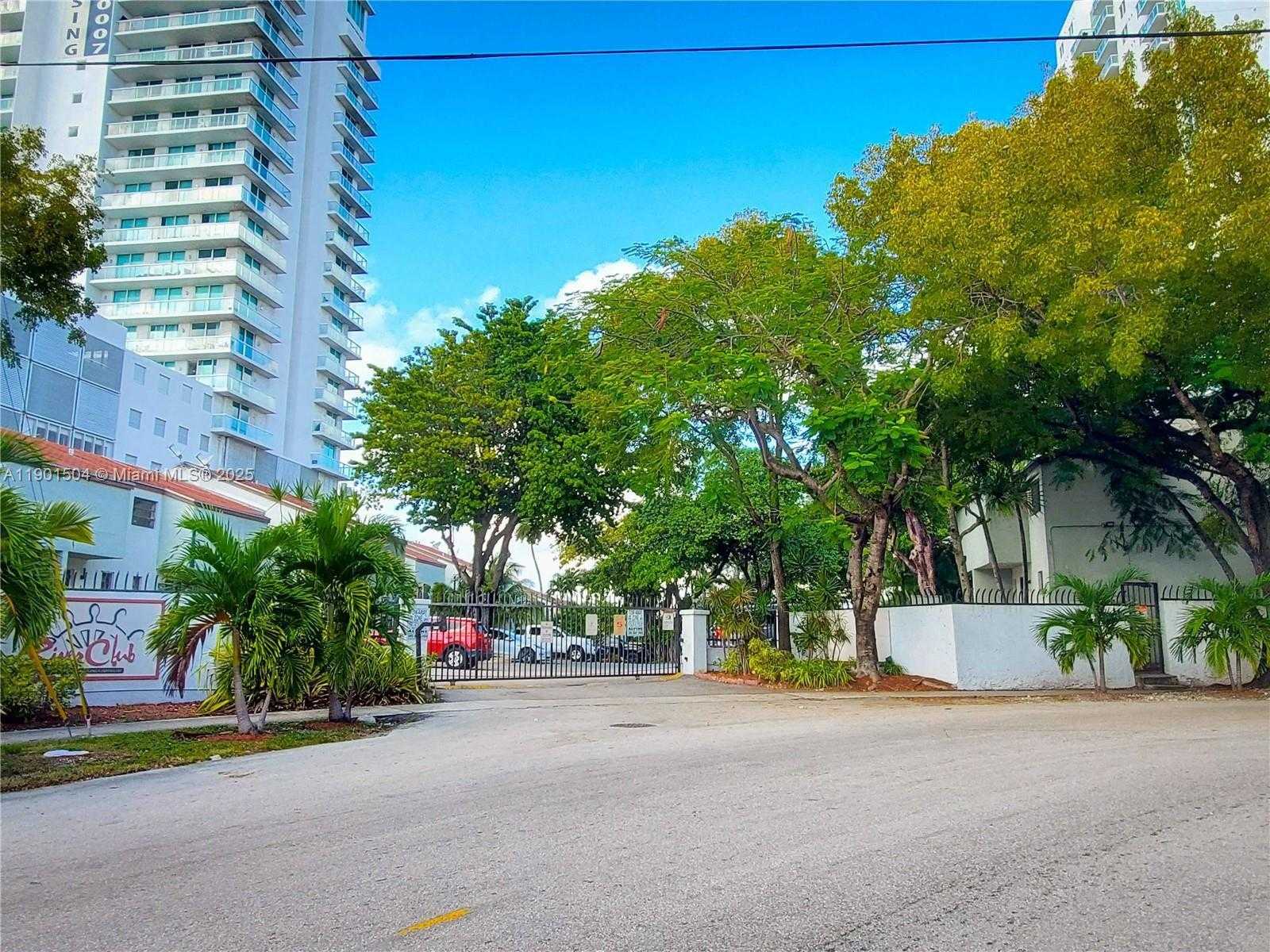 Small Image of 1901 NORTH WEST S RIVER DR #61F, Miami Number 39