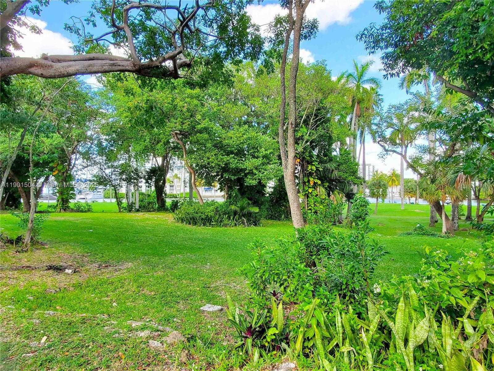 Small Image of 1901 NORTH WEST S RIVER DR #61F, Miami Number 42