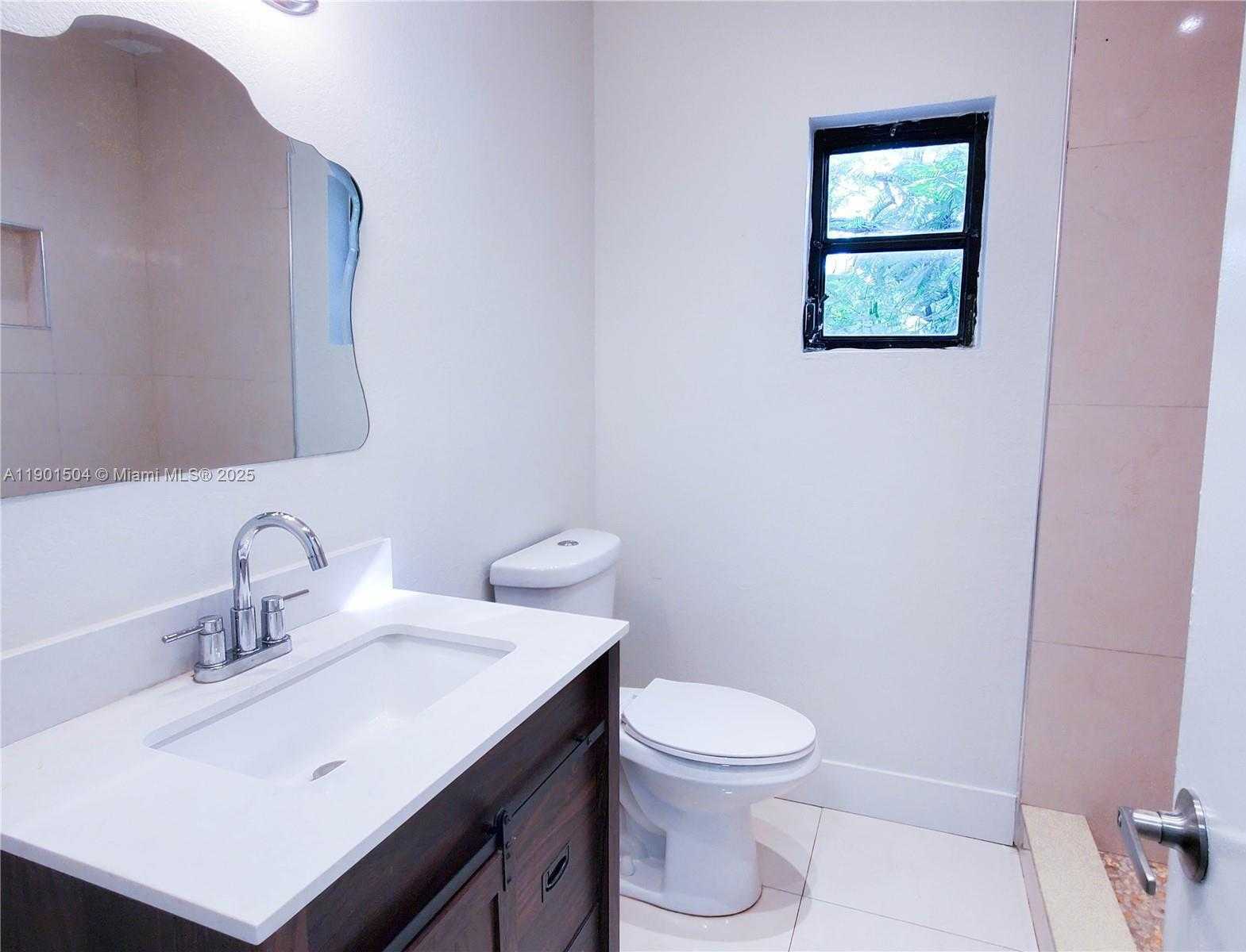 Small Image of 1901 NORTH WEST S RIVER DR #61F, Miami Number 5