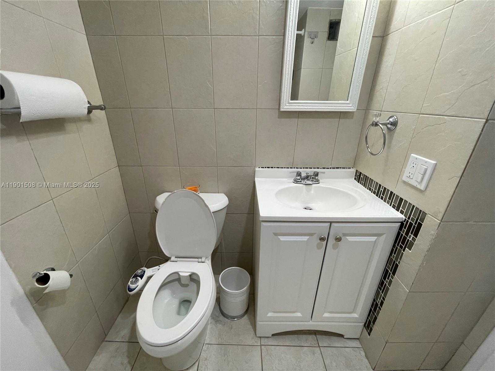 Small Image of 1817 SOUTH OCEAN DR #226, Hallandale Beach Number 11