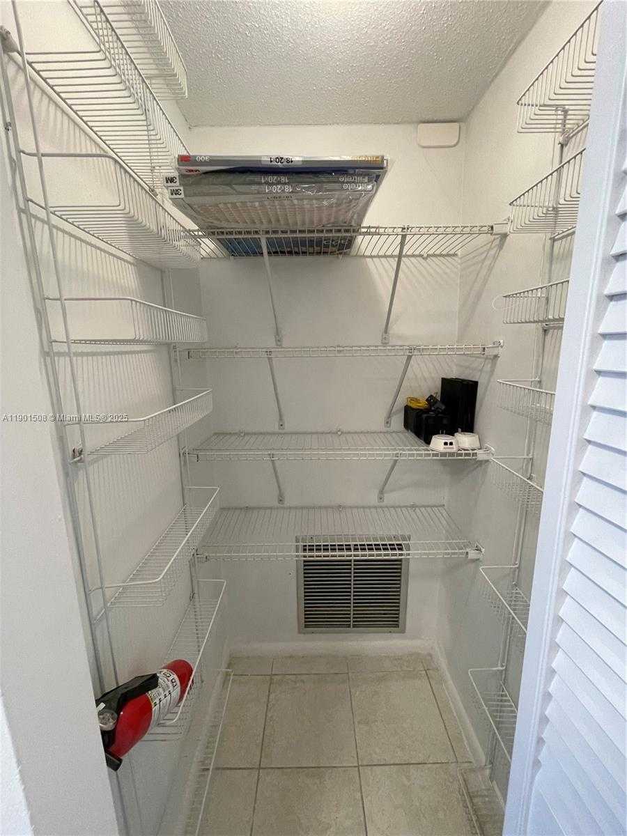 Small Image of 1817 SOUTH OCEAN DR #226, Hallandale Beach Number 12