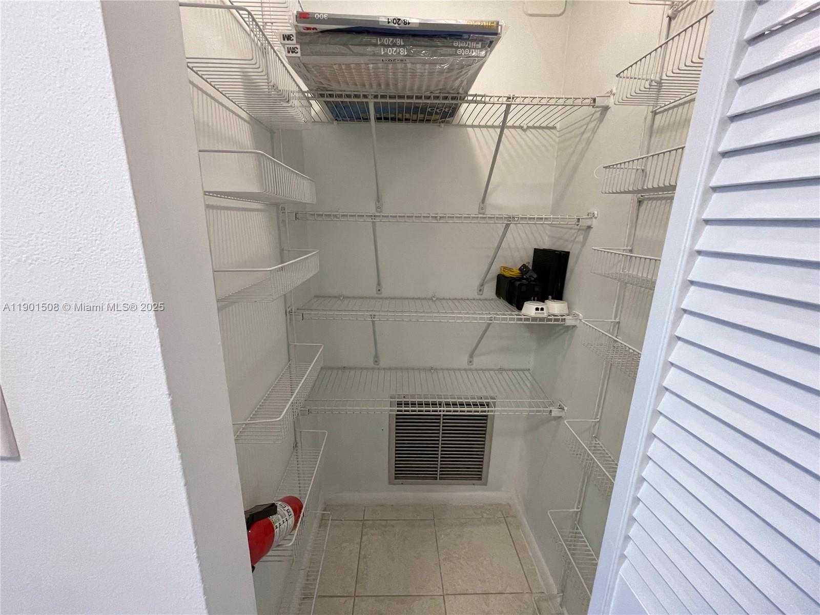 Small Image of 1817 SOUTH OCEAN DR #226, Hallandale Beach Number 13