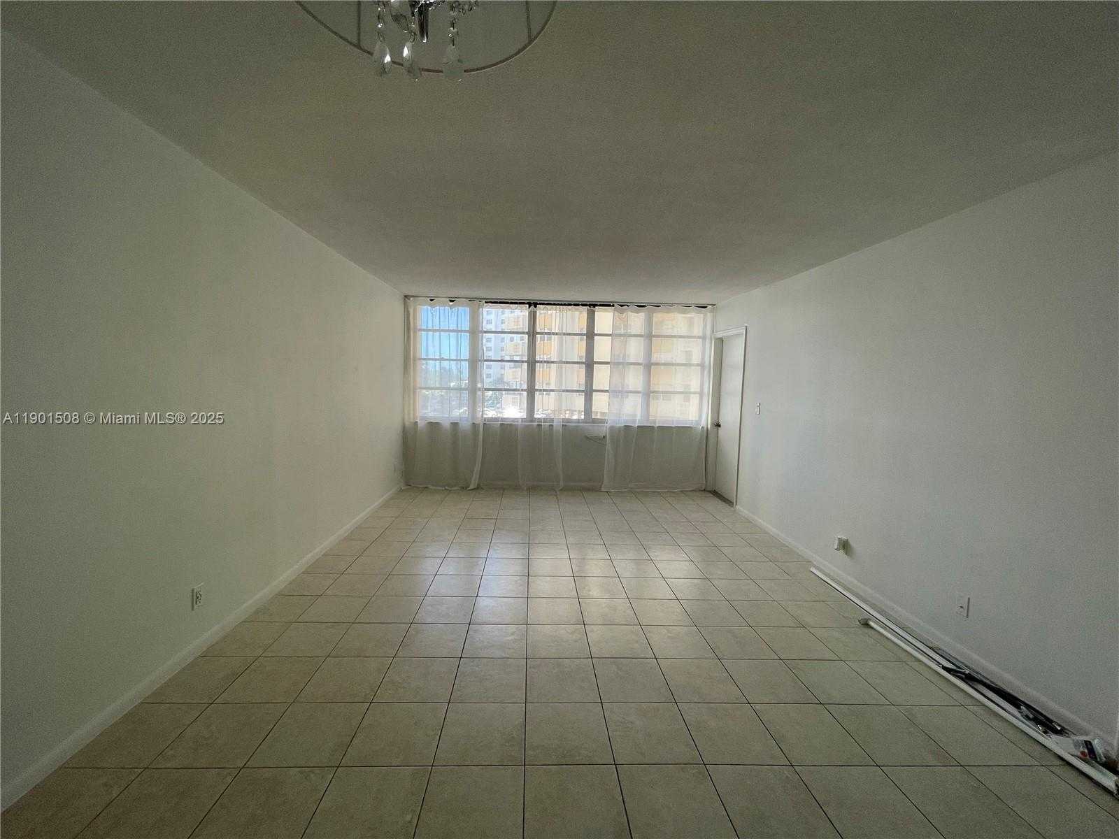Small Image of 1817 SOUTH OCEAN DR #226, Hallandale Beach Number 4