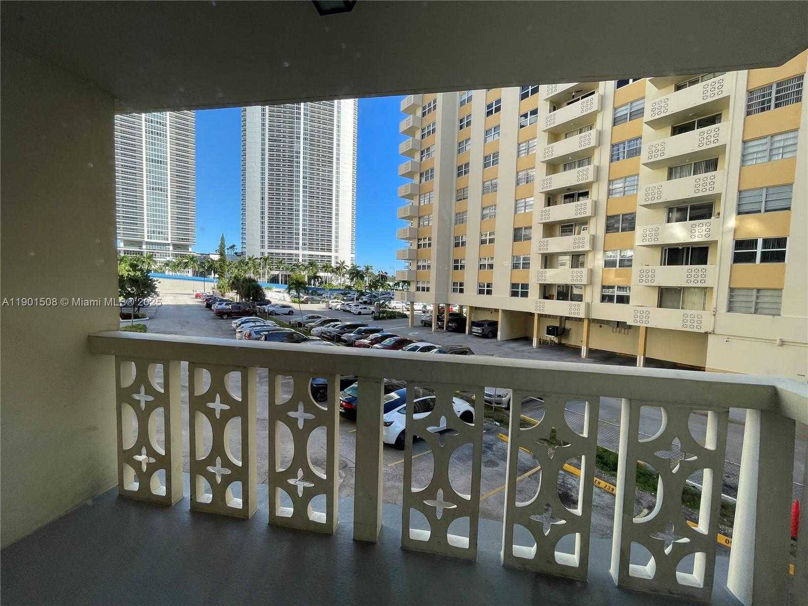 Small Image of 1817 SOUTH OCEAN DR #226, Hallandale Beach Number 7