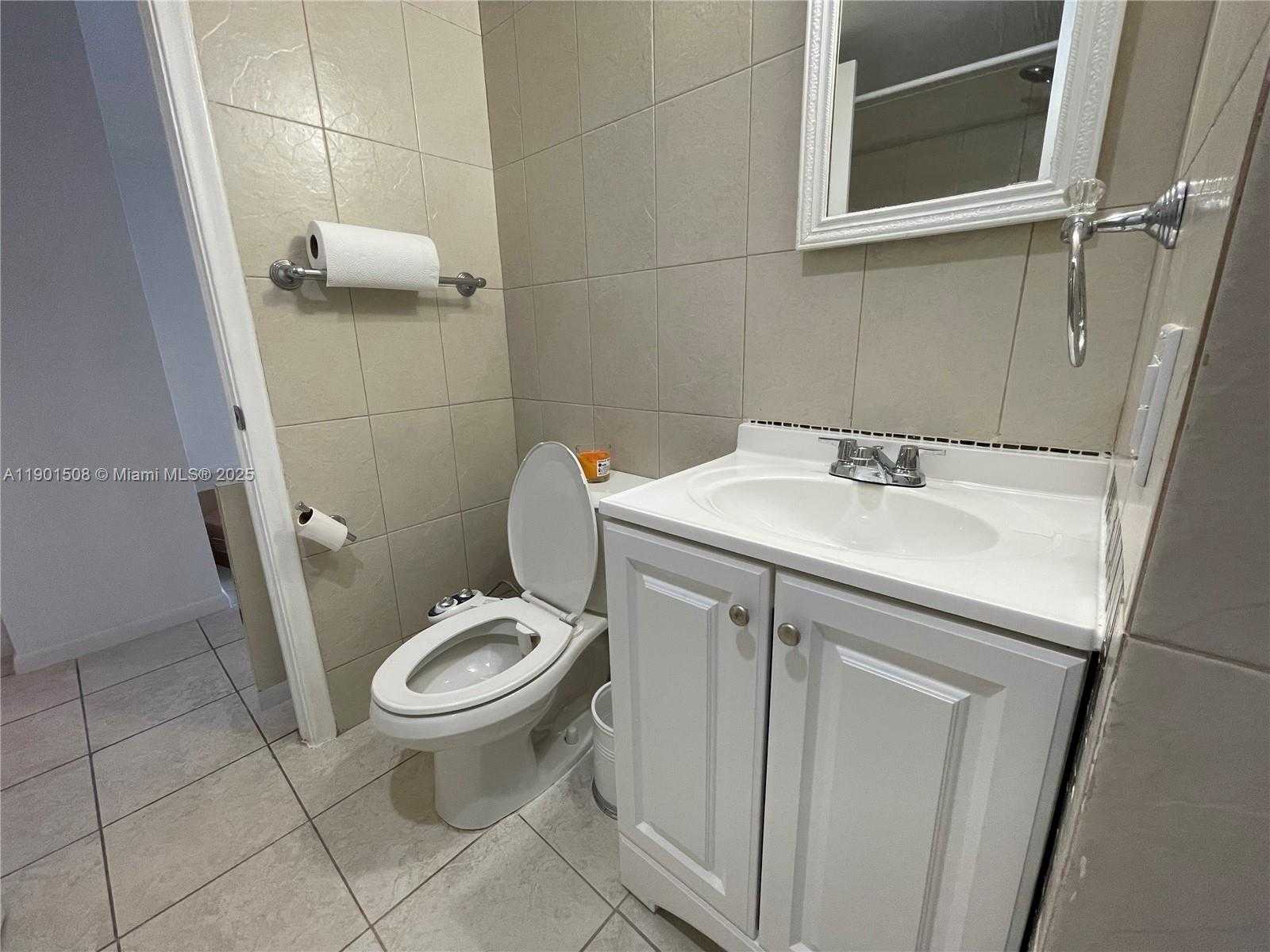 Small Image of 1817 SOUTH OCEAN DR #226, Hallandale Beach Number 9