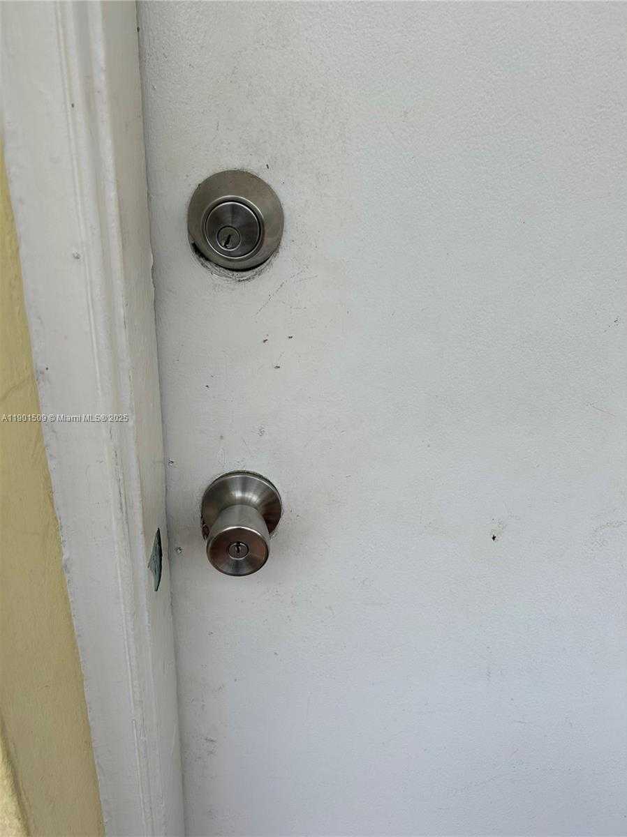 Small Image of 653 MICHIGAN AVE #2, Miami Beach Number 16