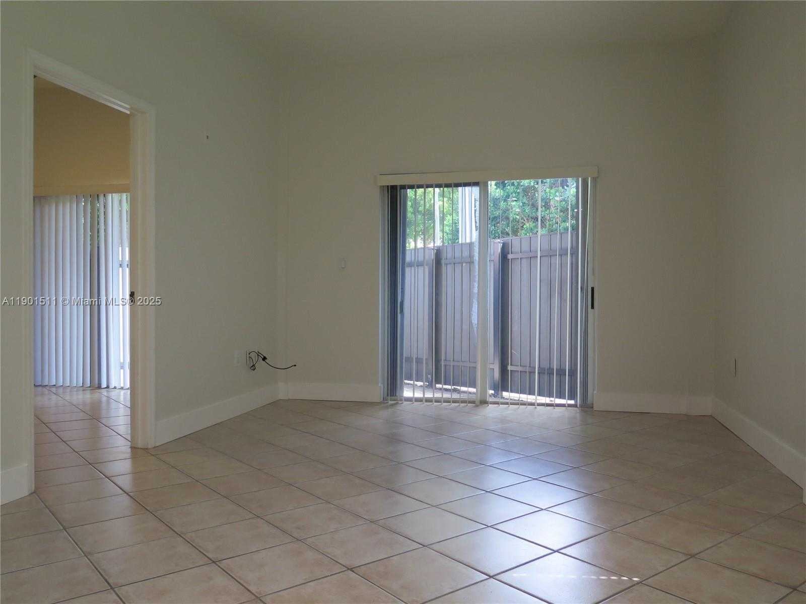 Small Image of 1918 BRICKELL AVE #101, Miami Number 9