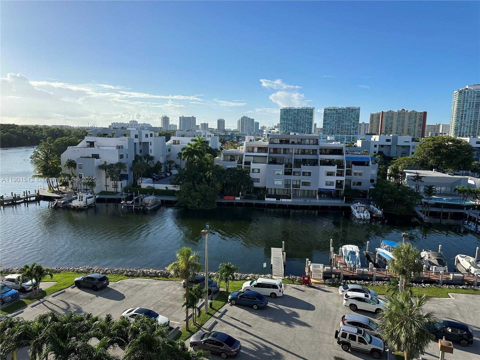 Small Image of 400 KINGS POINT DR #726, Sunny Isles Beach Number 17