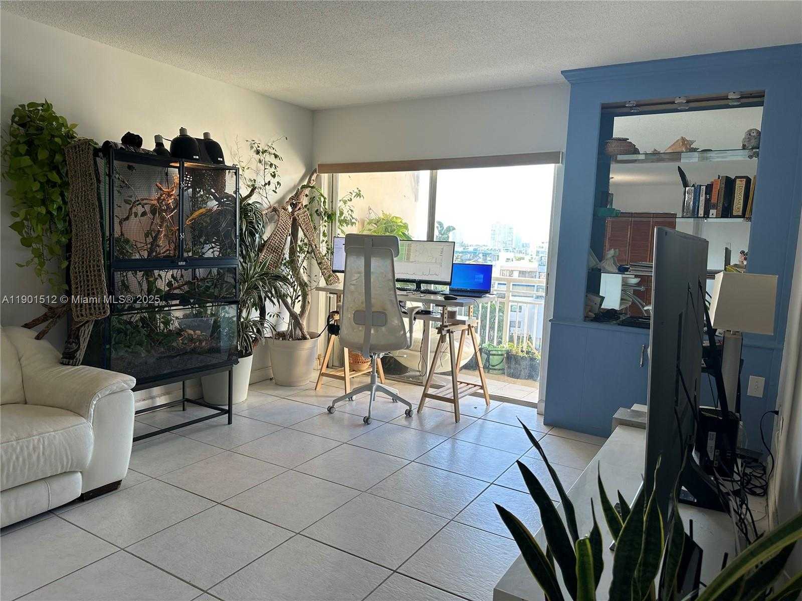 Small Image of 400 KINGS POINT DR #726, Sunny Isles Beach Number 2