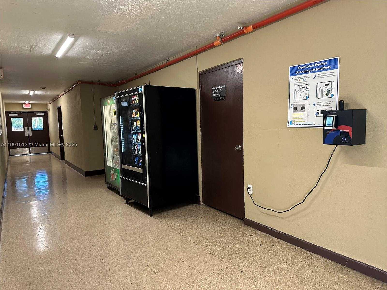 Small Image of 400 KINGS POINT DR #726, Sunny Isles Beach Number 25