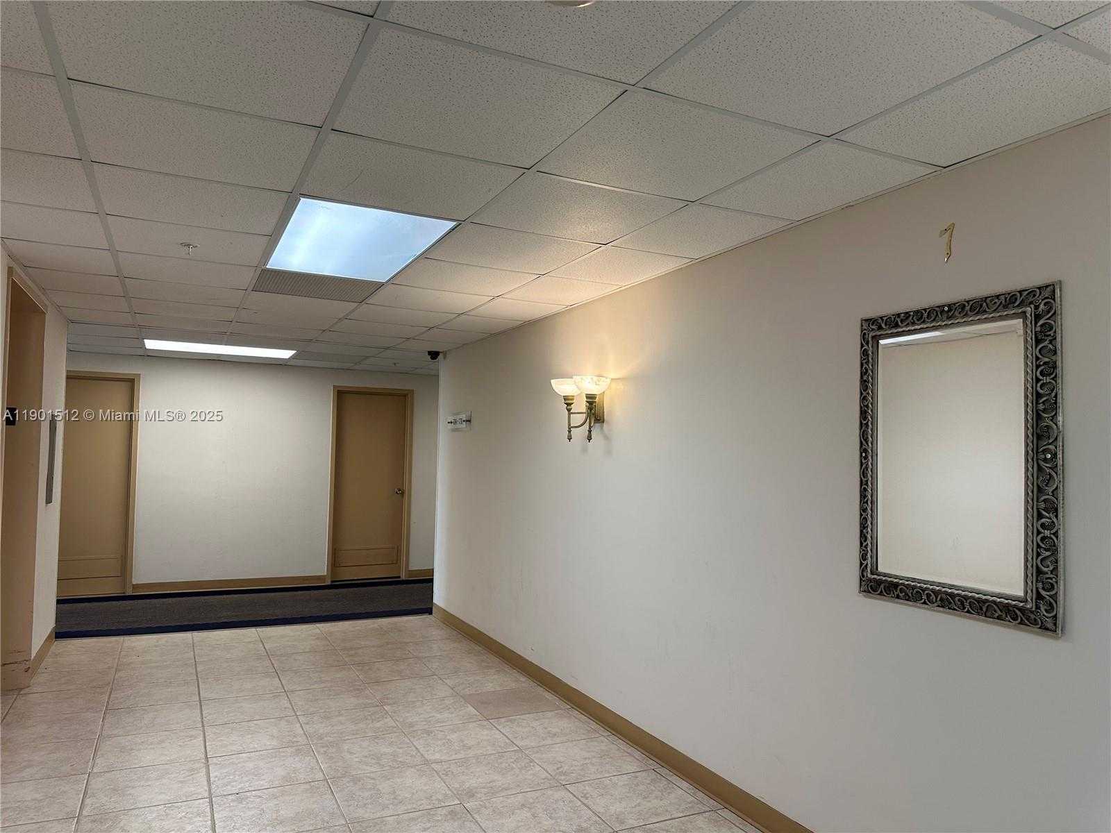 Small Image of 400 KINGS POINT DR #726, Sunny Isles Beach Number 27