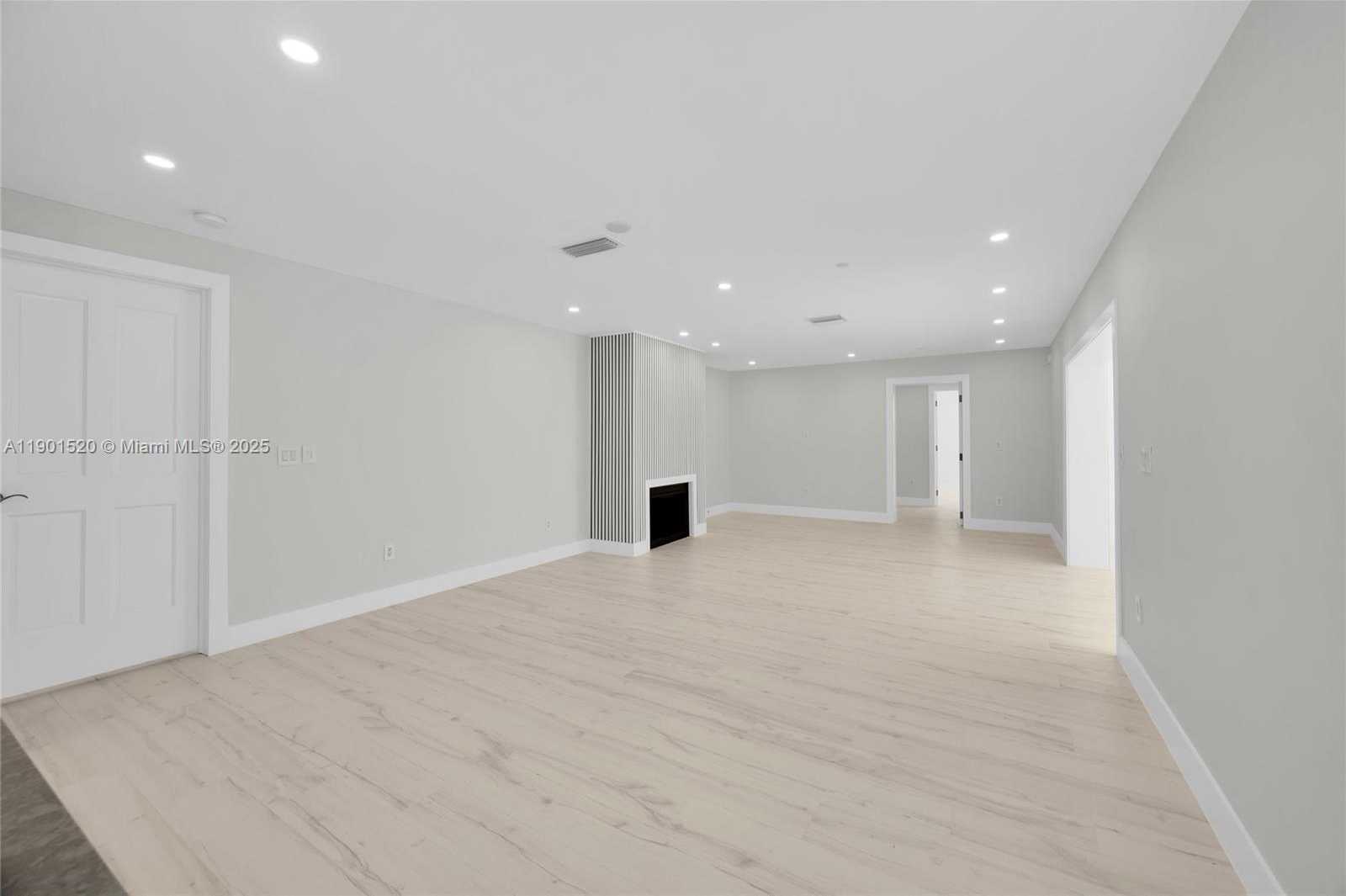 Small Image of 8303 OLD CUTLER RD, Coral Gables Number 15