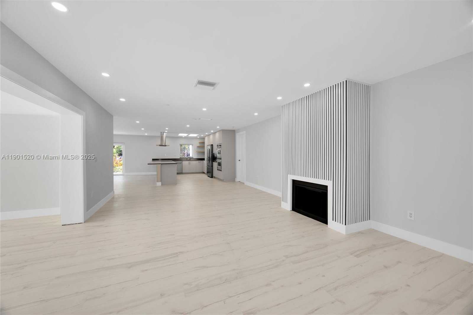 Small Image of 8303 OLD CUTLER RD, Coral Gables Number 16