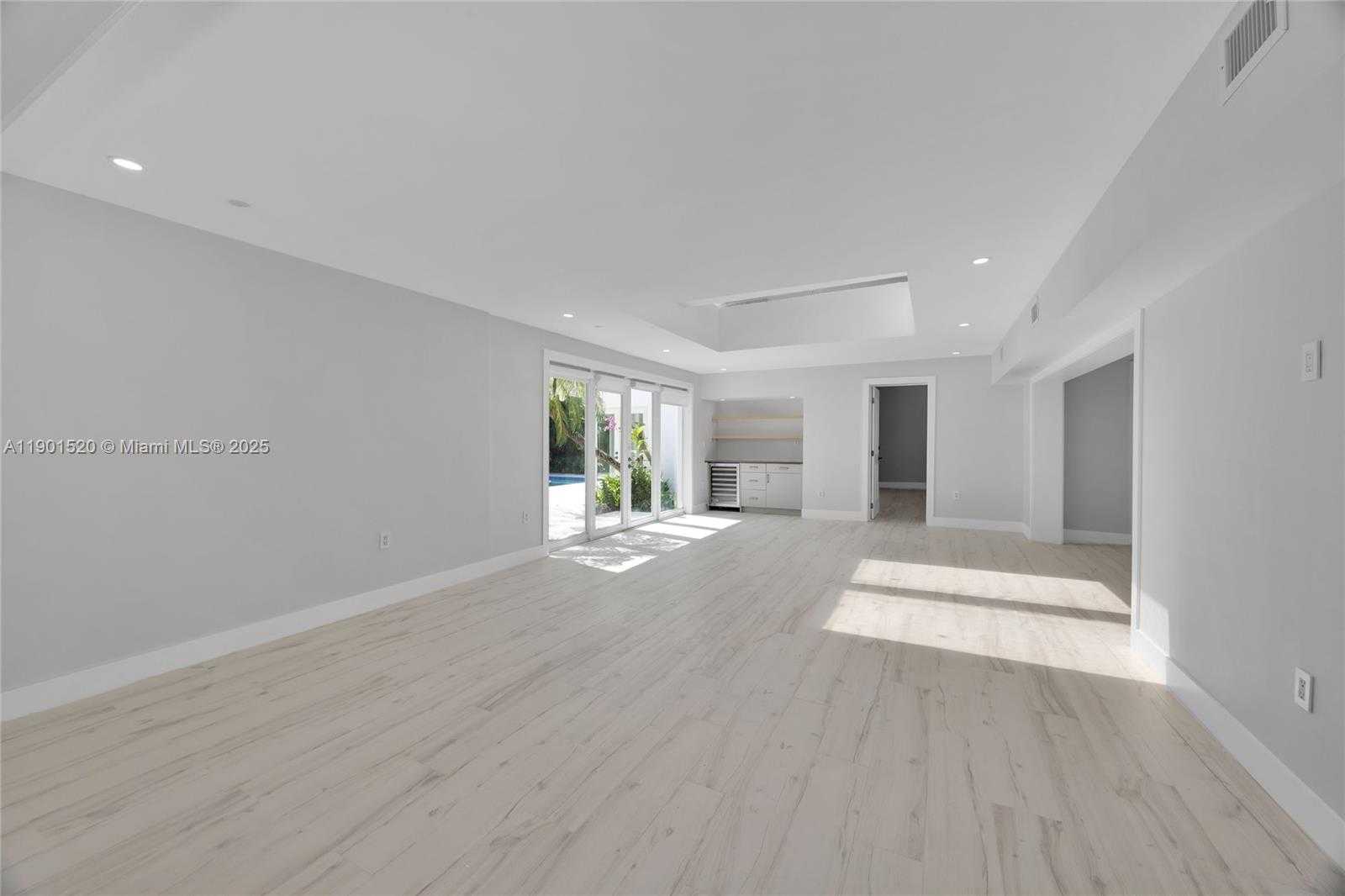 Small Image of 8303 OLD CUTLER RD, Coral Gables Number 20