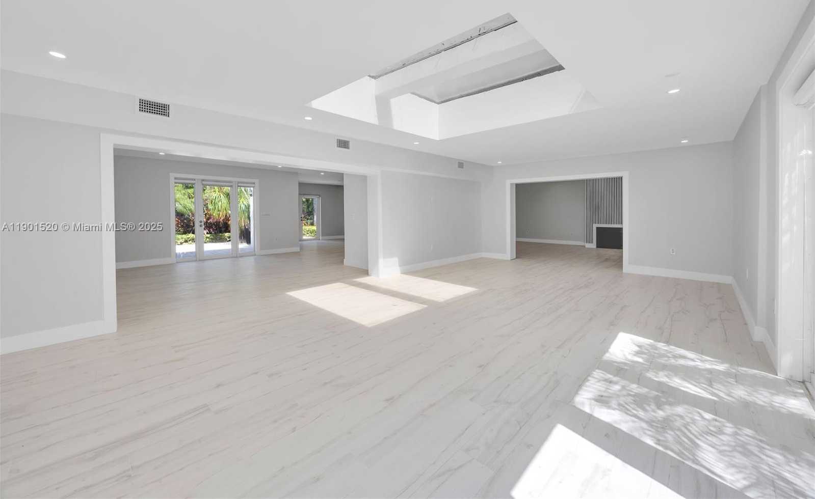 Small Image of 8303 OLD CUTLER RD, Coral Gables Number 21