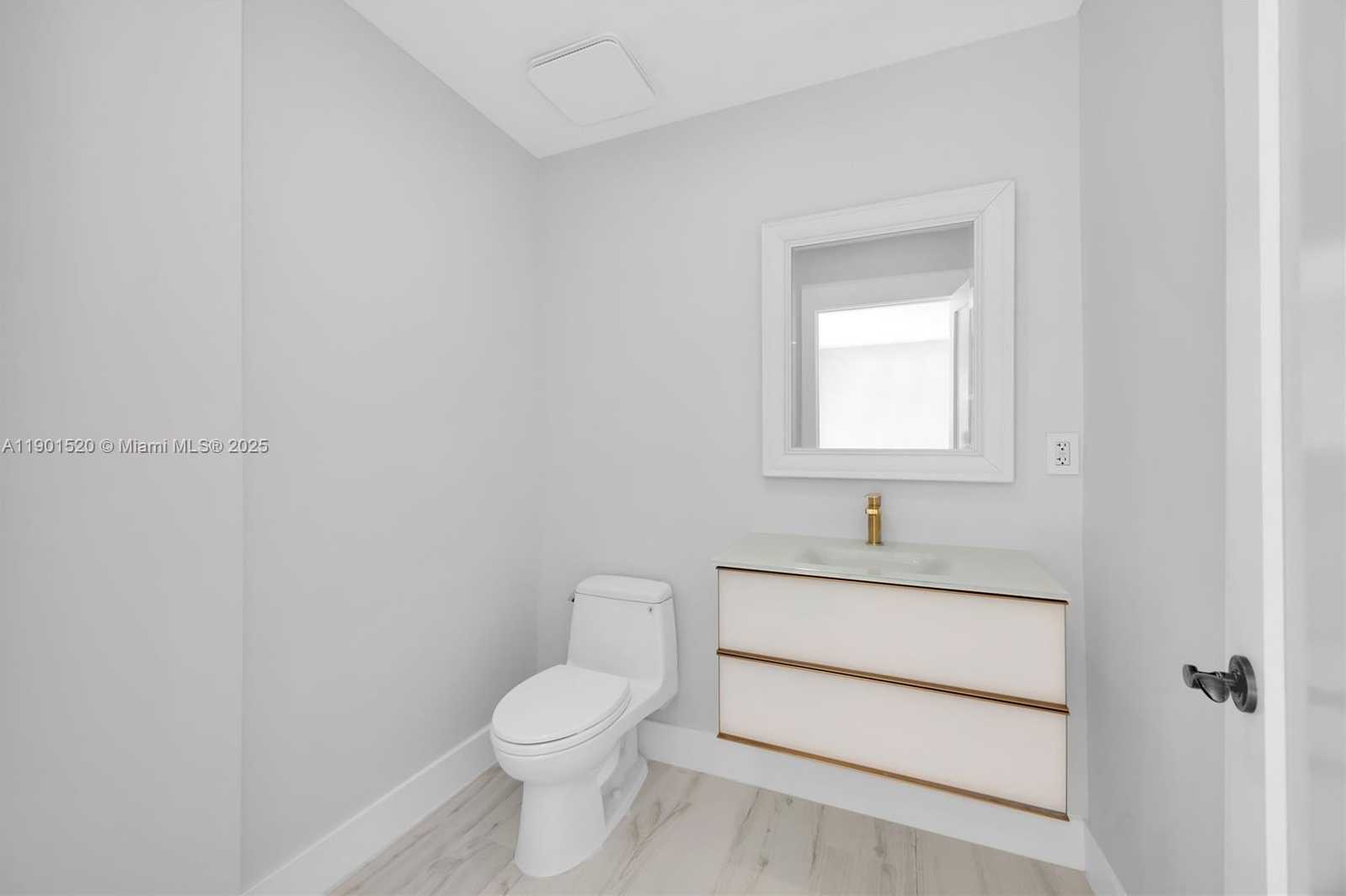 Small Image of 8303 OLD CUTLER RD, Coral Gables Number 25